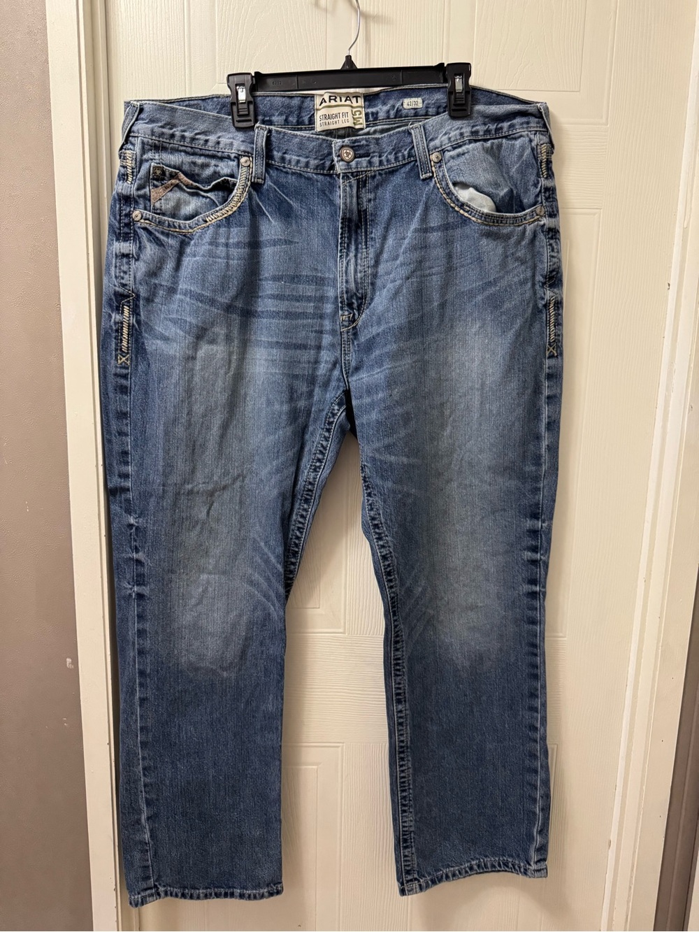 Ariat Men's Medium Blue Straight Jeans